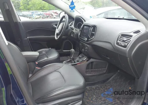 2018 Jeep Compass Limited 4X4 из США, поврежденный, VIN 3C4NJDCBXJT481337